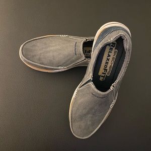 NWOT never worn mens casual shoes